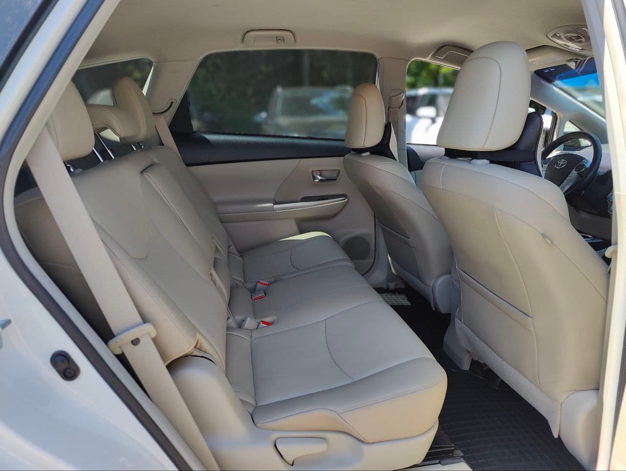 2014 Toyota Prius Plus / V — Miniatură 9