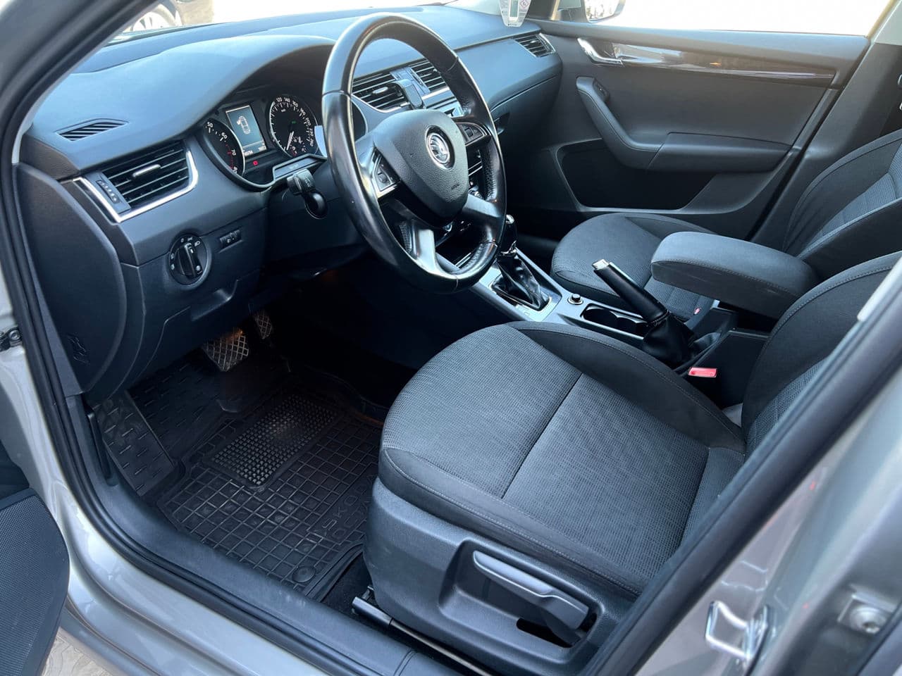 2013 Skoda Octavia — Miniatură 5