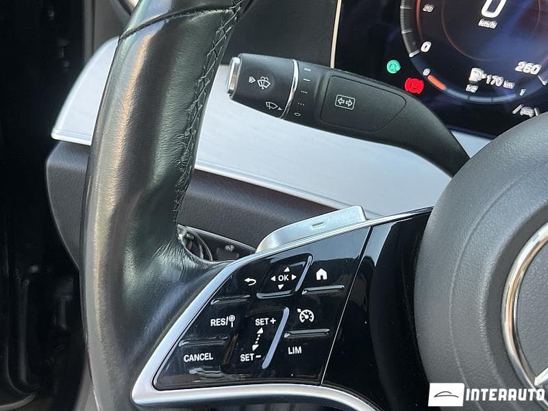 Mercedes E 220 2022 — Миниатюра 11