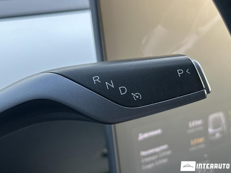 2020 Tesla Model Y — Miniatură 9