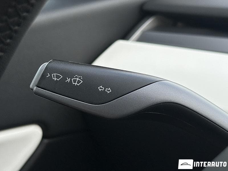 2020 Tesla Model Y — Miniatură 8