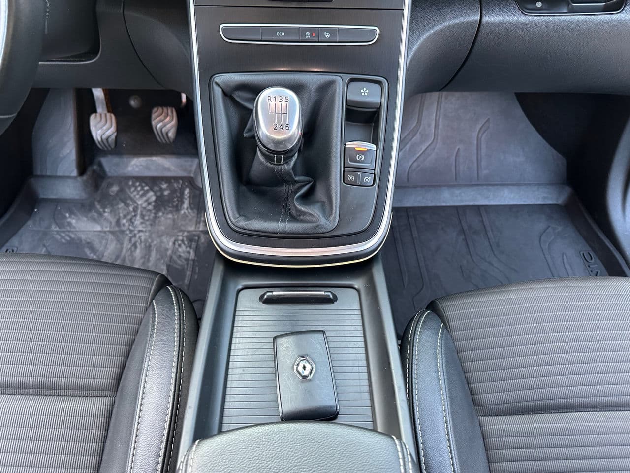 2019 Renault Grand Scenic — Miniatură 13