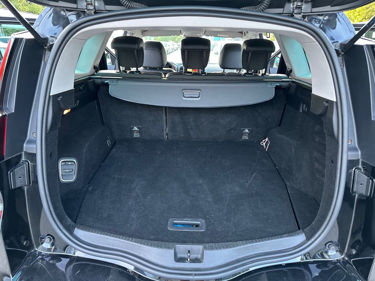 2019 Renault Grand Scenic — Miniatură 18