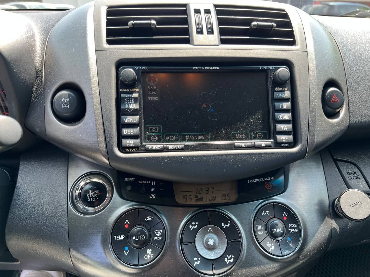 2011 Toyota Rav-4 — Miniatură 11