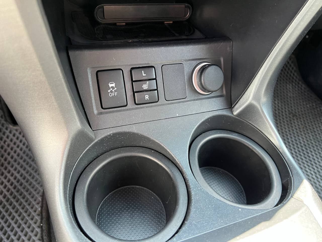 2011 Toyota Rav-4 — Miniatură 12