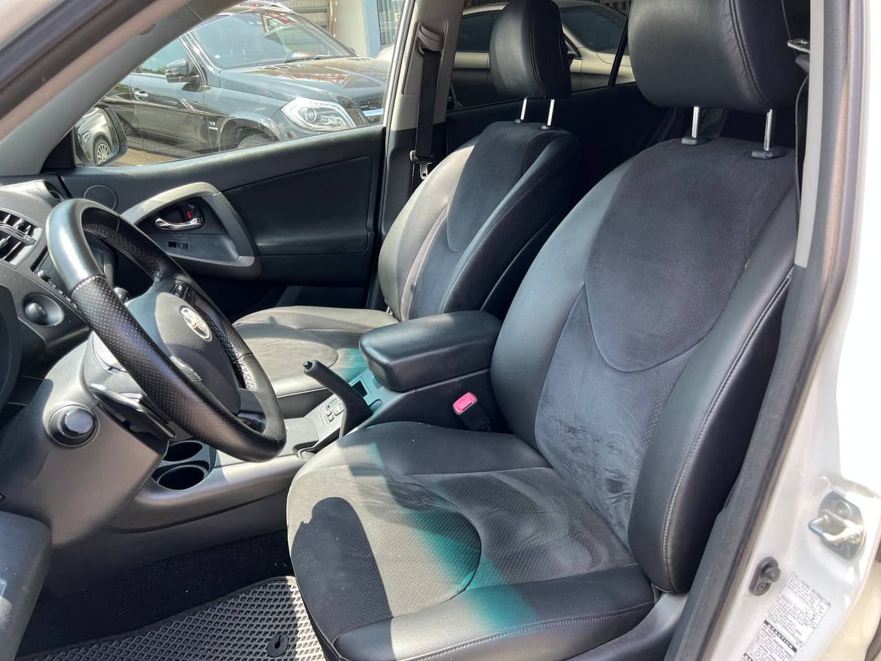 2011 Toyota Rav-4 — Miniatură 7