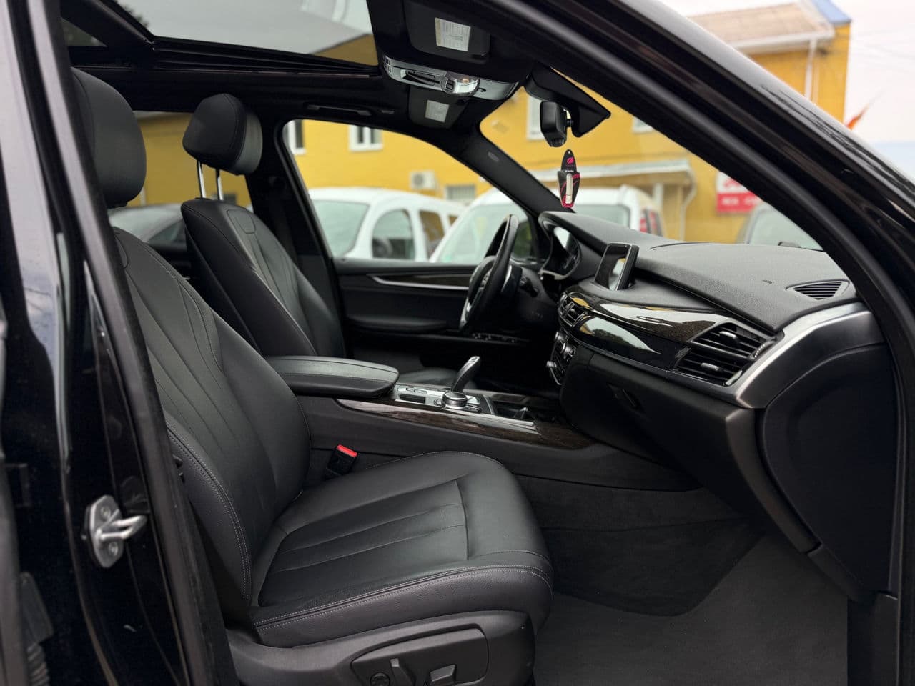 BMW X5 4.0e 2017 — Миниатюра 20