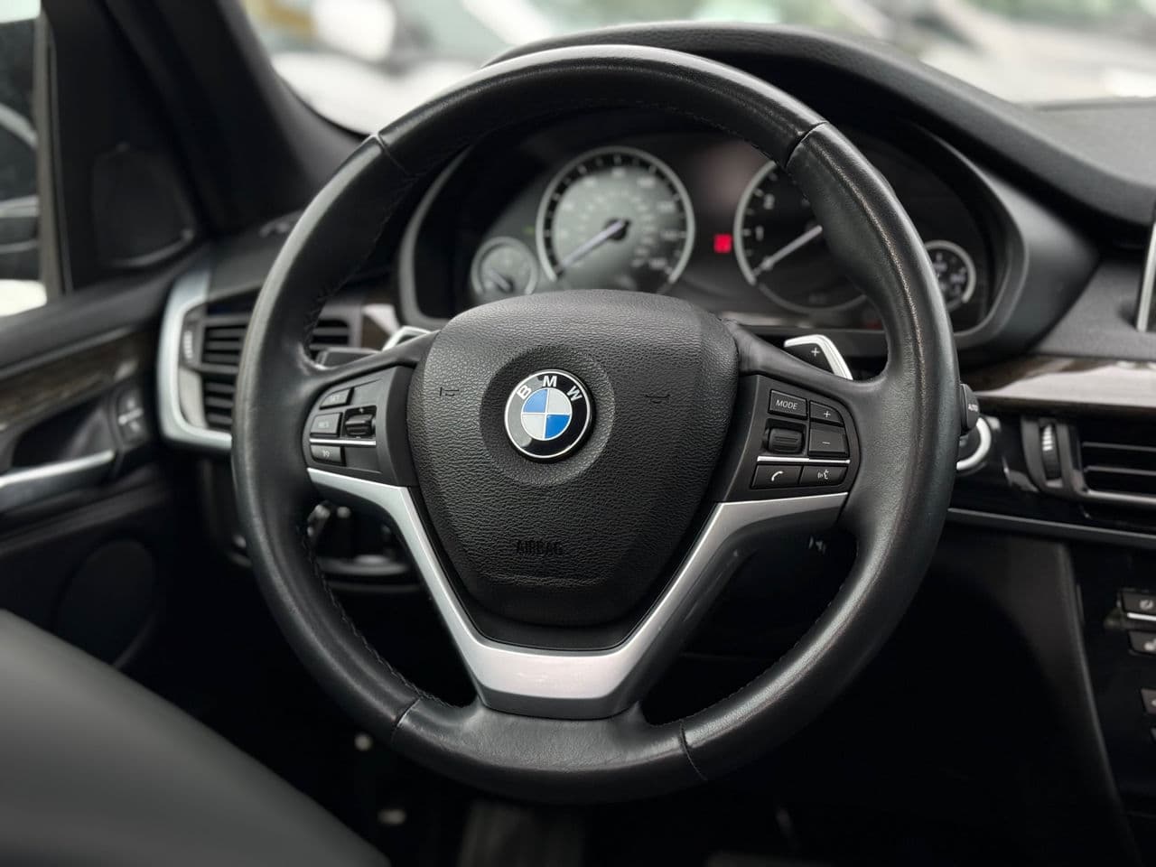 BMW X5 4.0e 2017 — Миниатюра 14