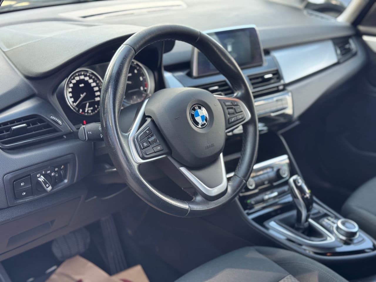 2018 BMW 216d — Miniatură 9