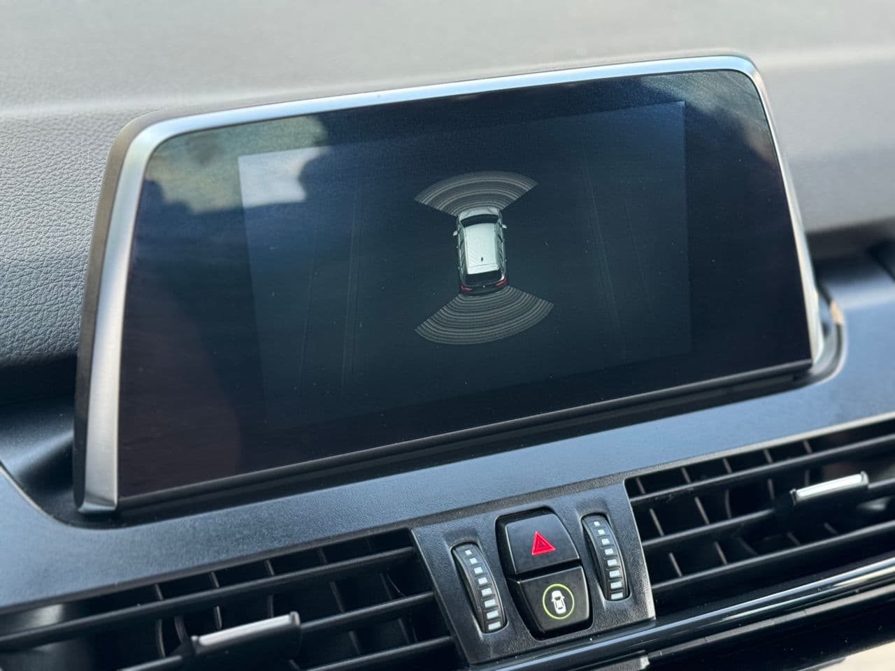 2018 BMW 216d — Miniatură 13