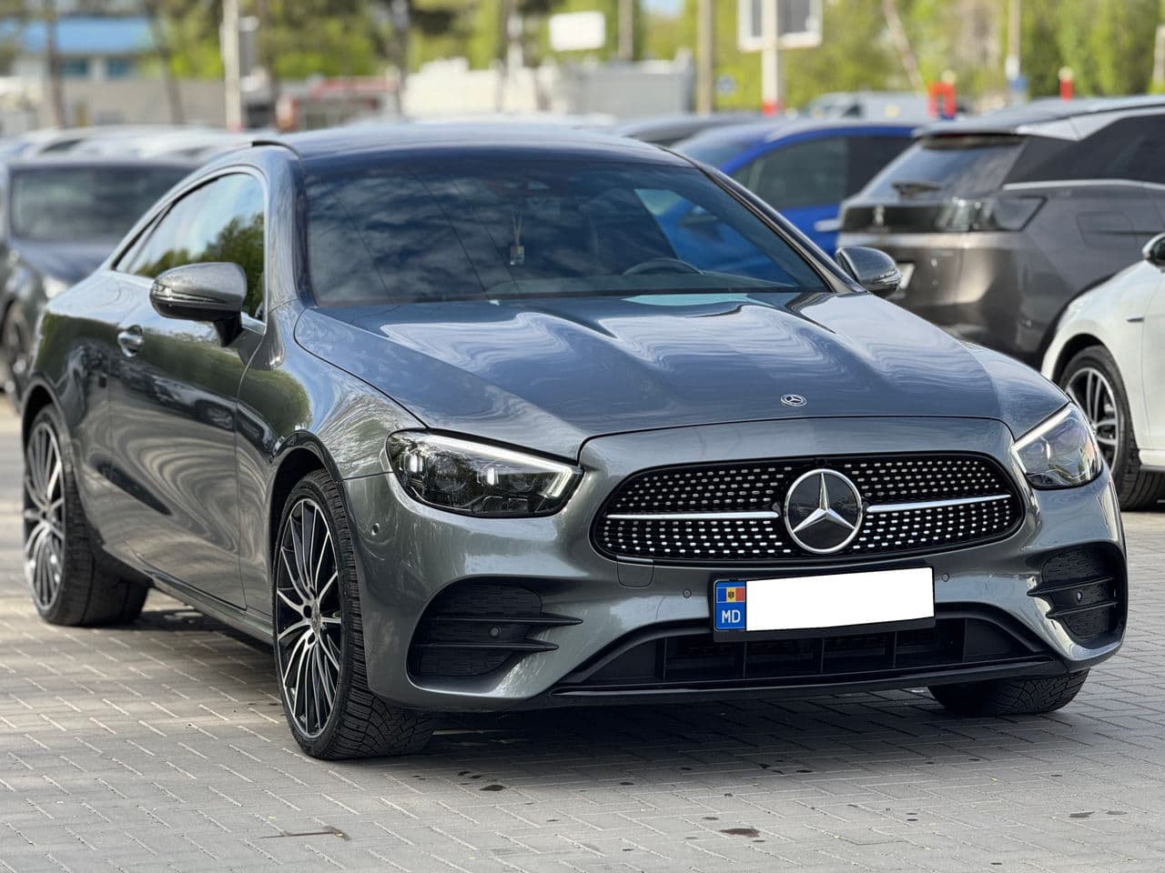 2021 Mercedes E 300 — Miniatură 3