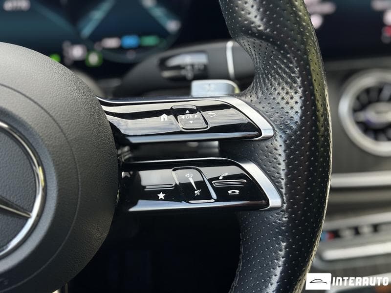 2021 Mercedes E 300 — Miniatură 12