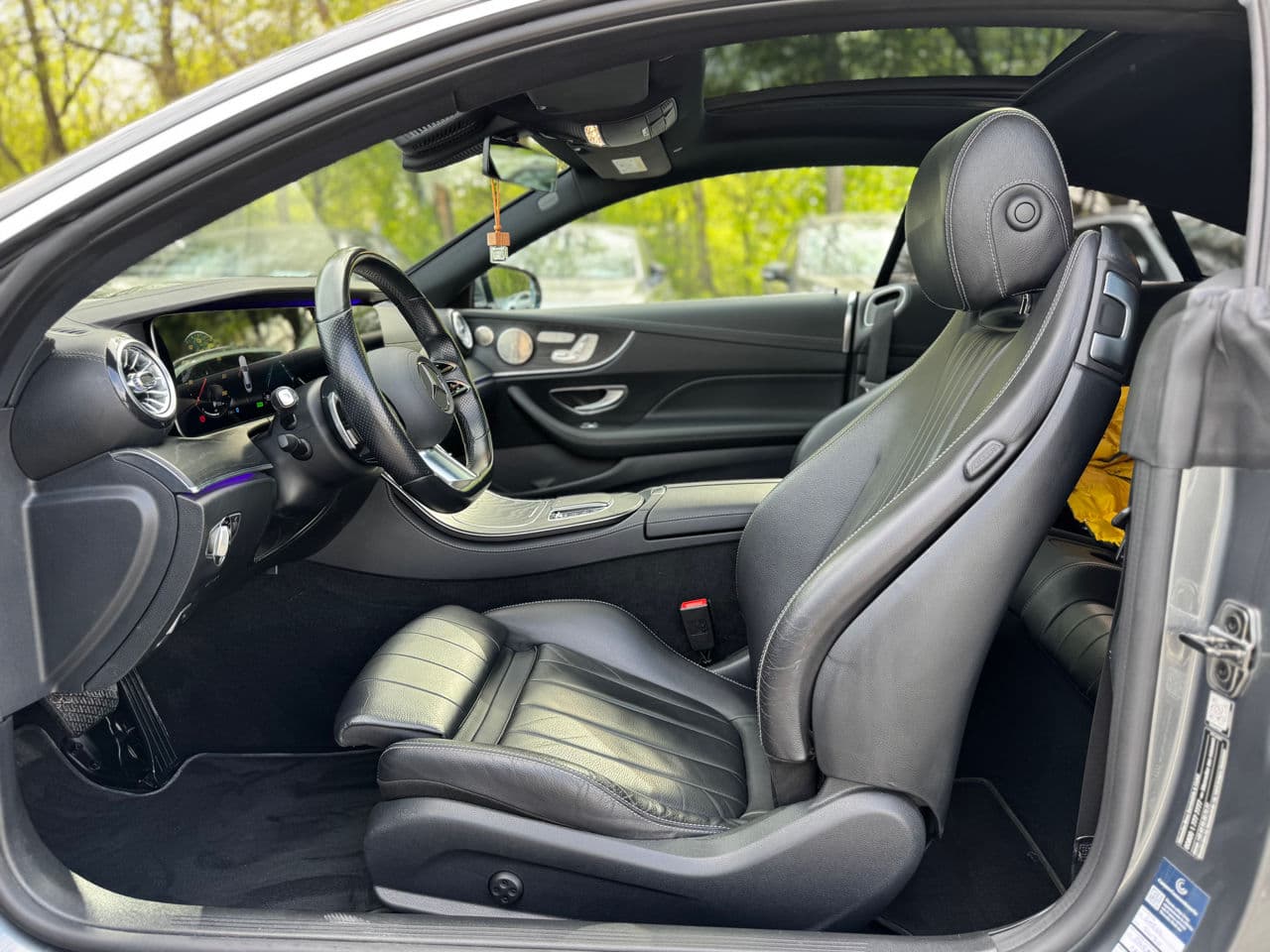 2021 Mercedes E 300 — Miniatură 5