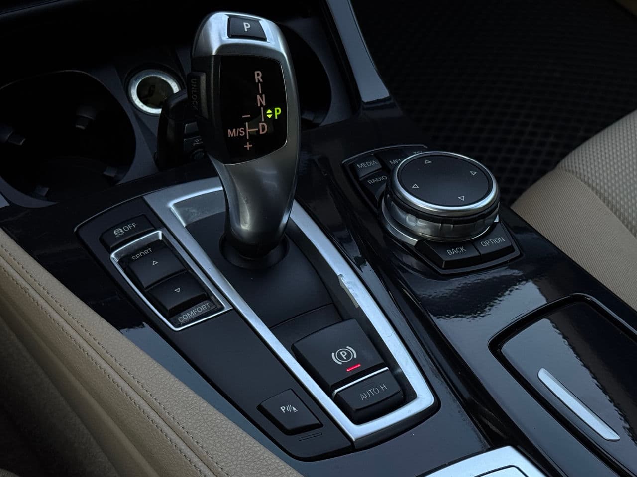 2013 BMW 520 — Miniatură 12