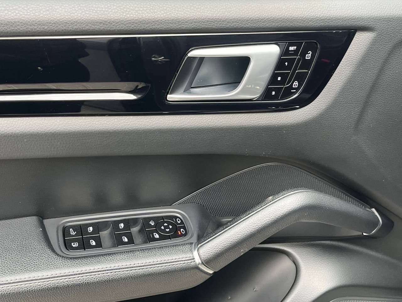 2020 Porsche Cayenne E-Hybrid Coupe — Miniatură 5