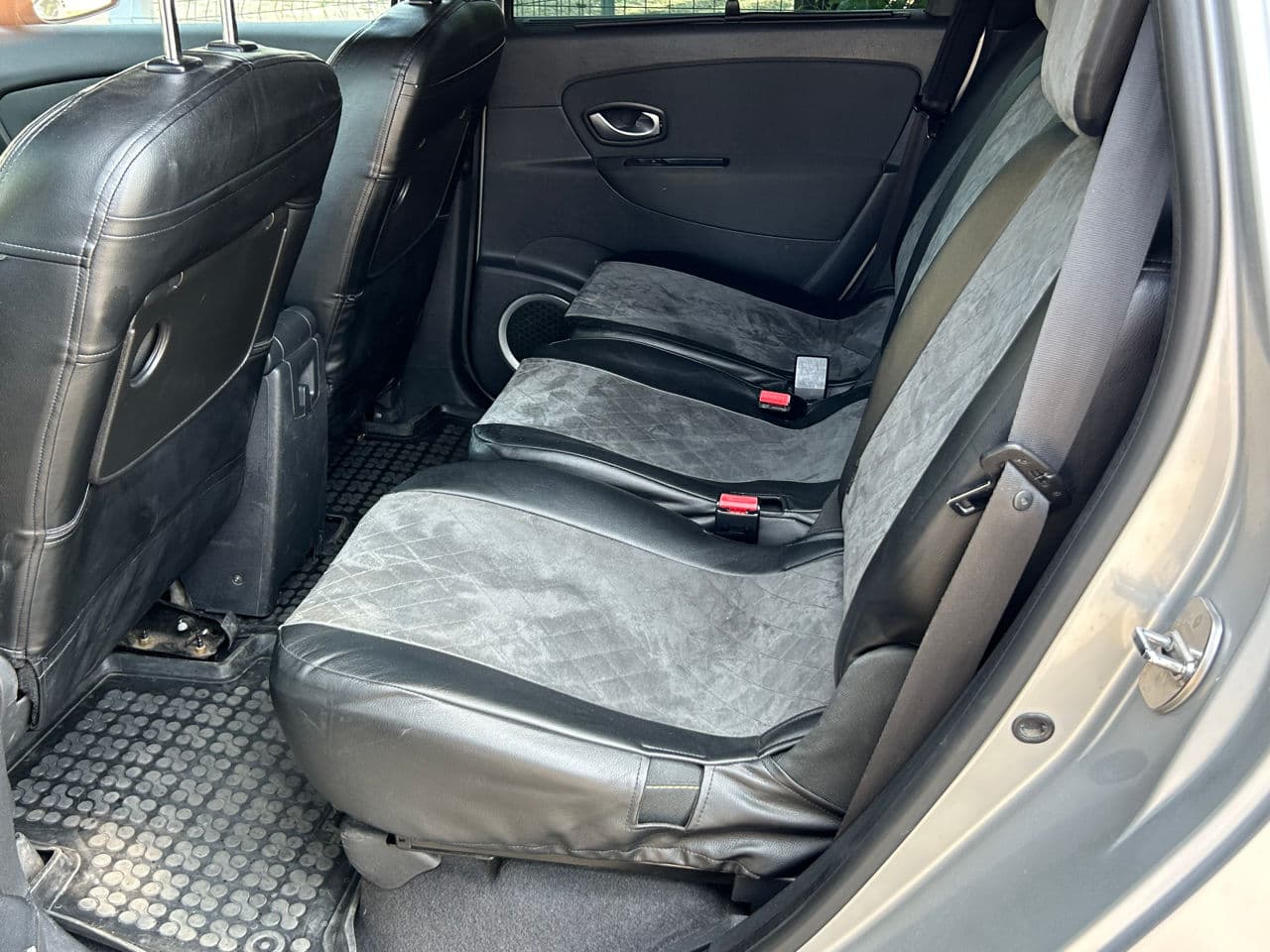 Renault Grand Scenic 2009 — Миниатюра 17