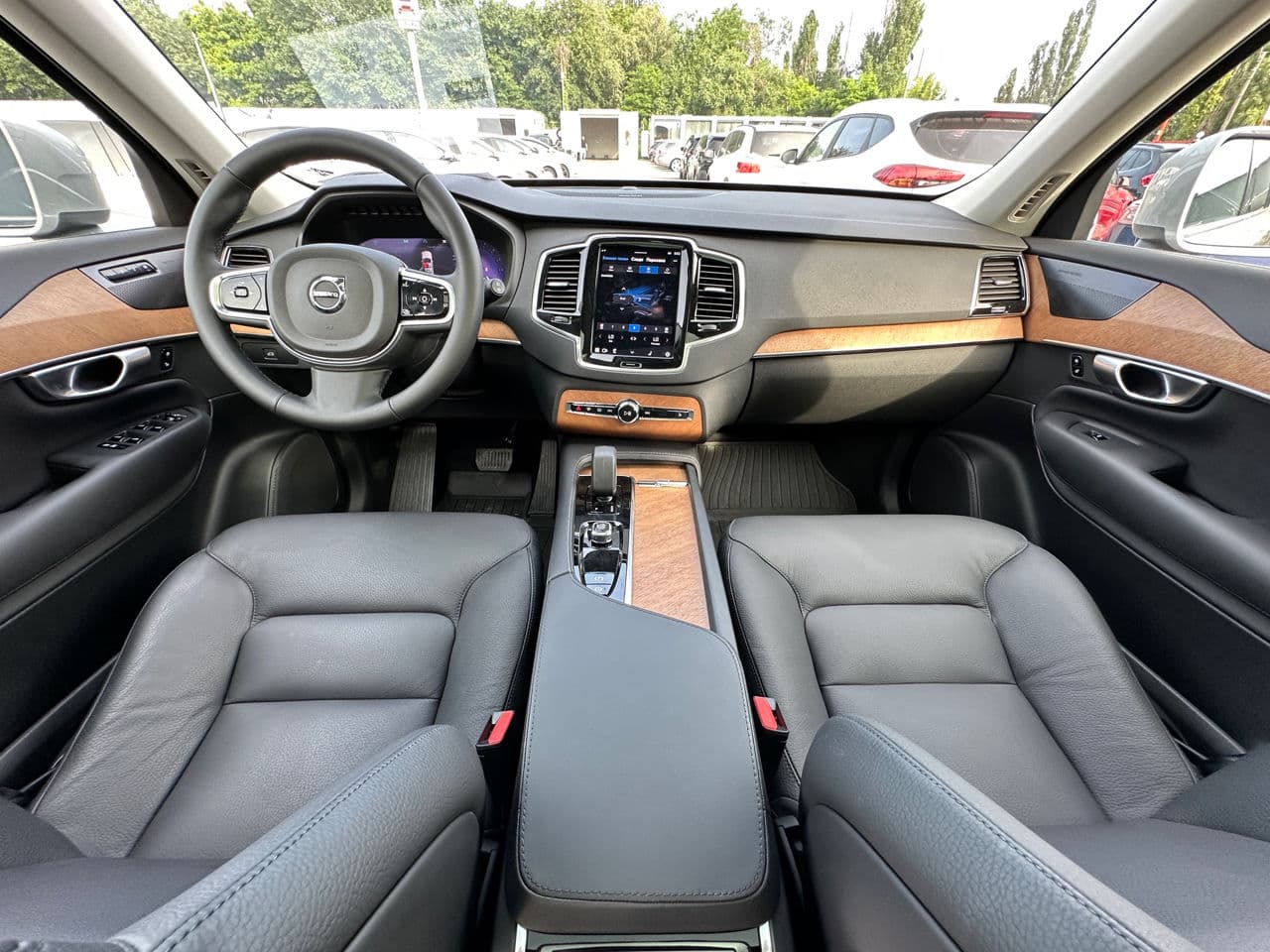 Volvo XC 90 2023 — Миниатюра 10