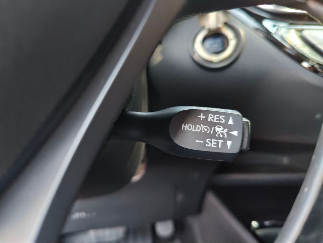 2018 Toyota C-HR — Miniatură 14