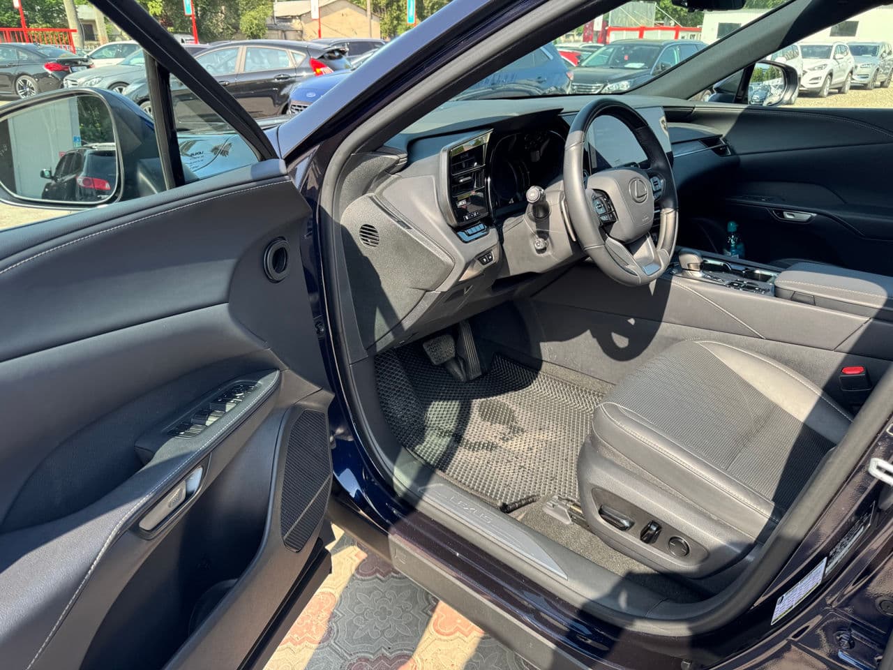 Lexus RX 350h 2023 — Миниатюра 9