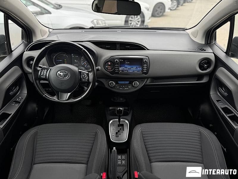 2019 Toyota Yaris — Miniatură 6