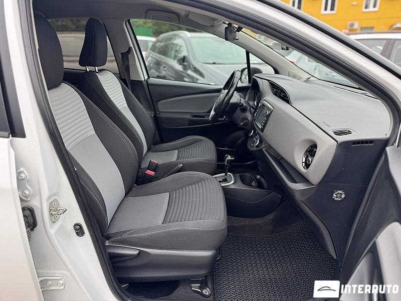 2019 Toyota Yaris — Miniatură 17