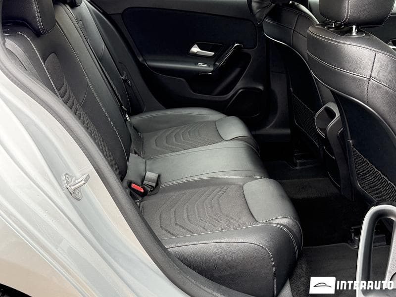 2019 Mercedes A 180 — Miniatură 14