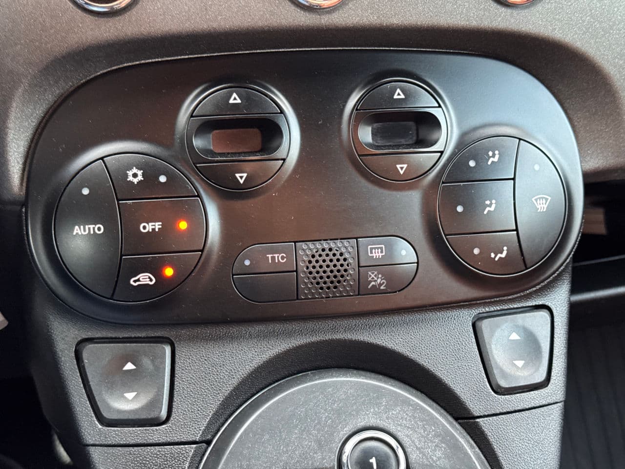2014 Fiat 500 Abarth — Miniatură 11