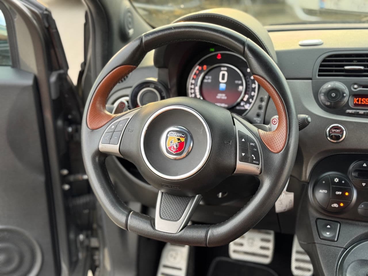 2014 Fiat 500 Abarth — Miniatură 7