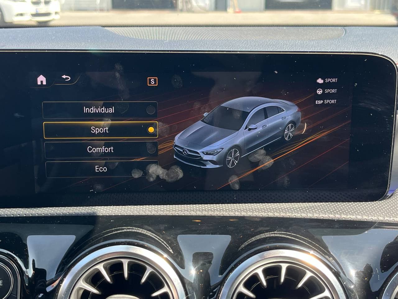 2020 Mercedes CLA 180d — Miniatură 11
