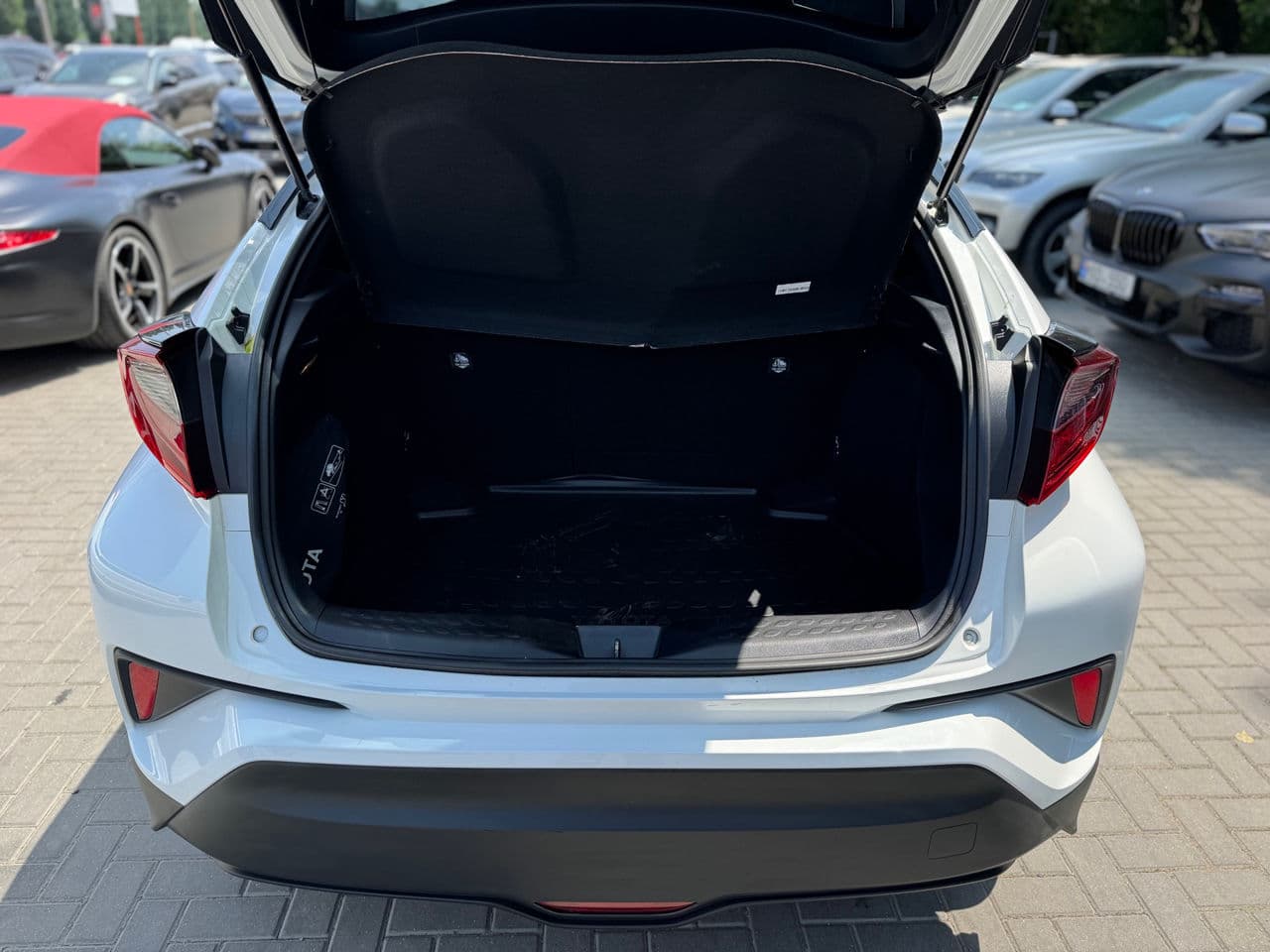 2020 Toyota C-HR — Miniatură 5