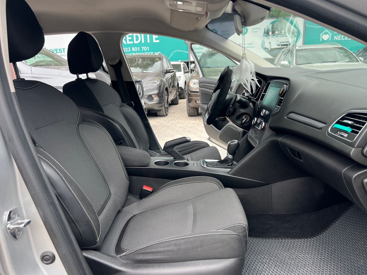 2018 Renault Megane — Miniatură 6