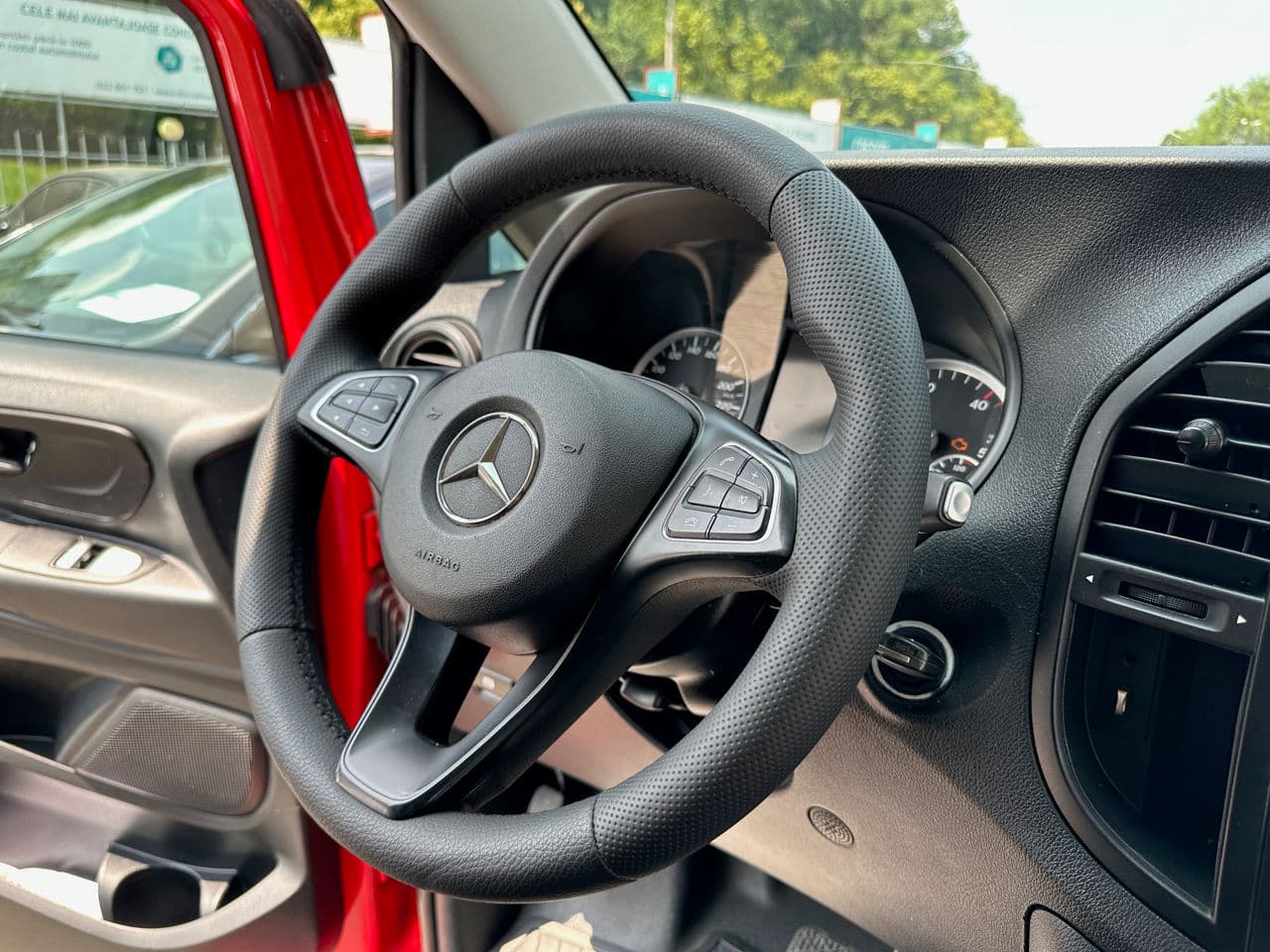 2015 Mercedes Vito — Miniatură 8