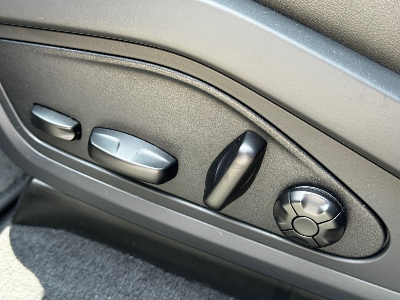 Porsche Taycan 2021 — Миниатюра 15