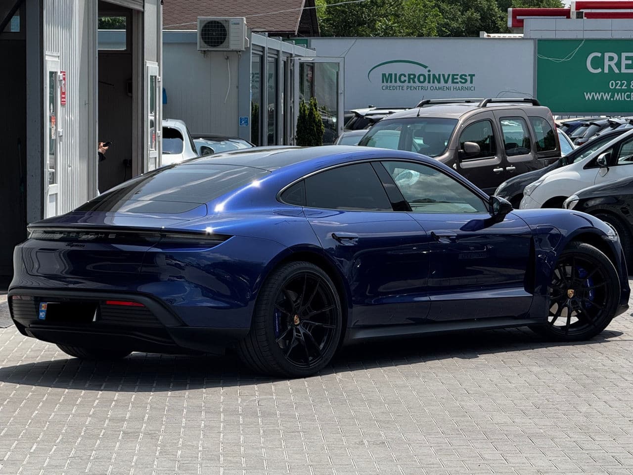 Porsche Taycan 2021 — Миниатюра 3