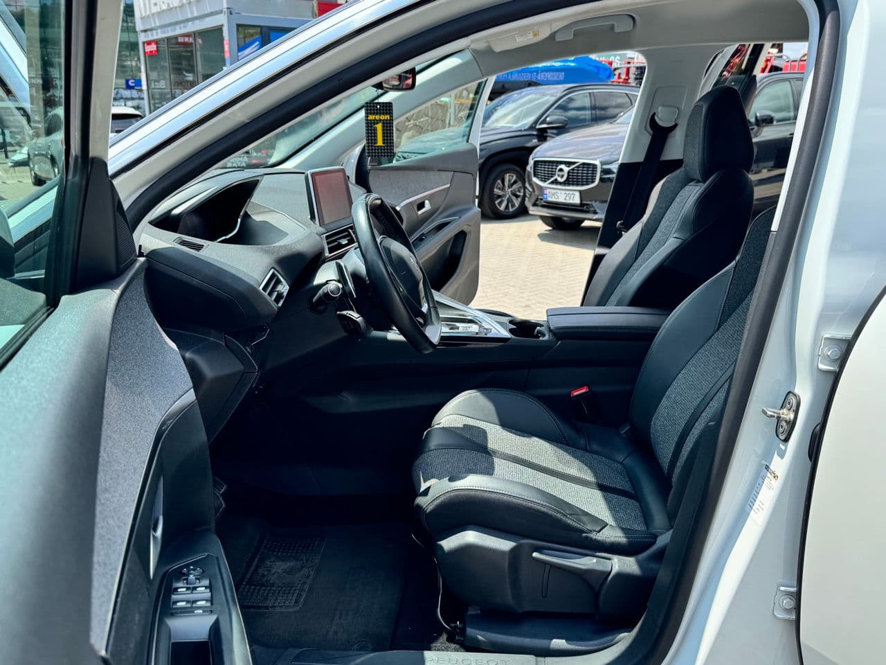 2019 Peugeot 3008 — Miniatură 5