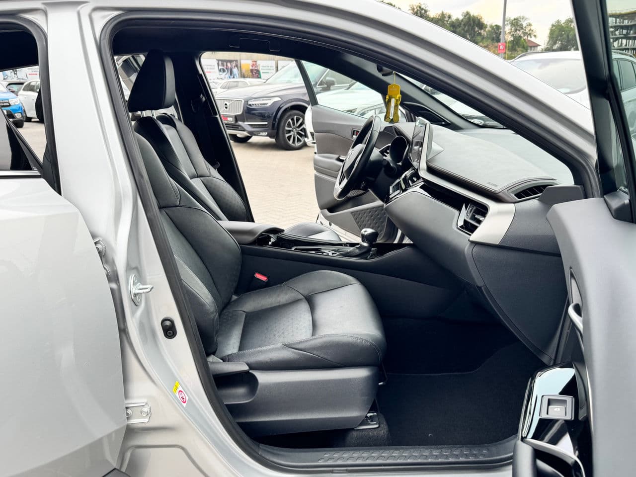 2019 Toyota C-HR — Miniatură 15