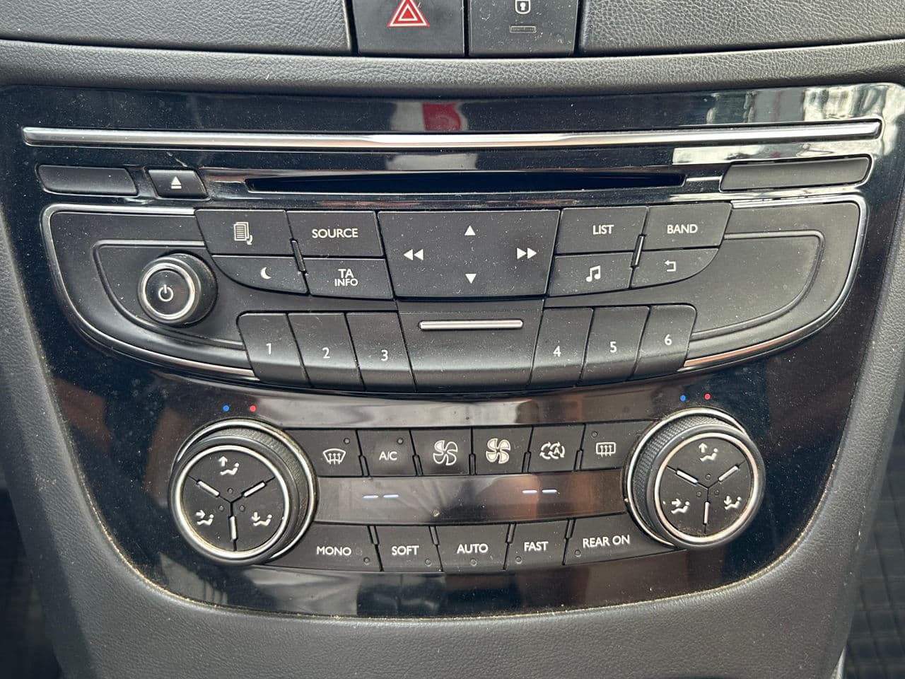 Peugeot 508 2012 — Миниатюра 14