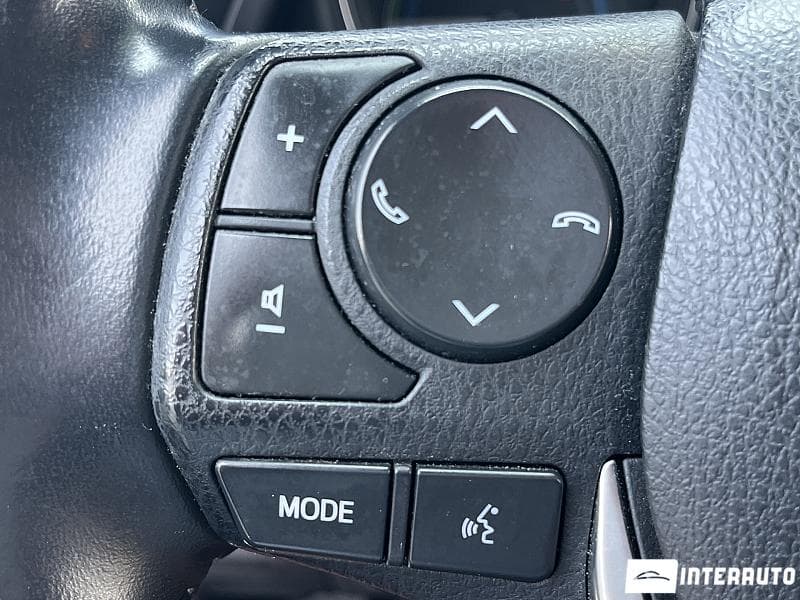 2018 Toyota Auris — Miniatură 10