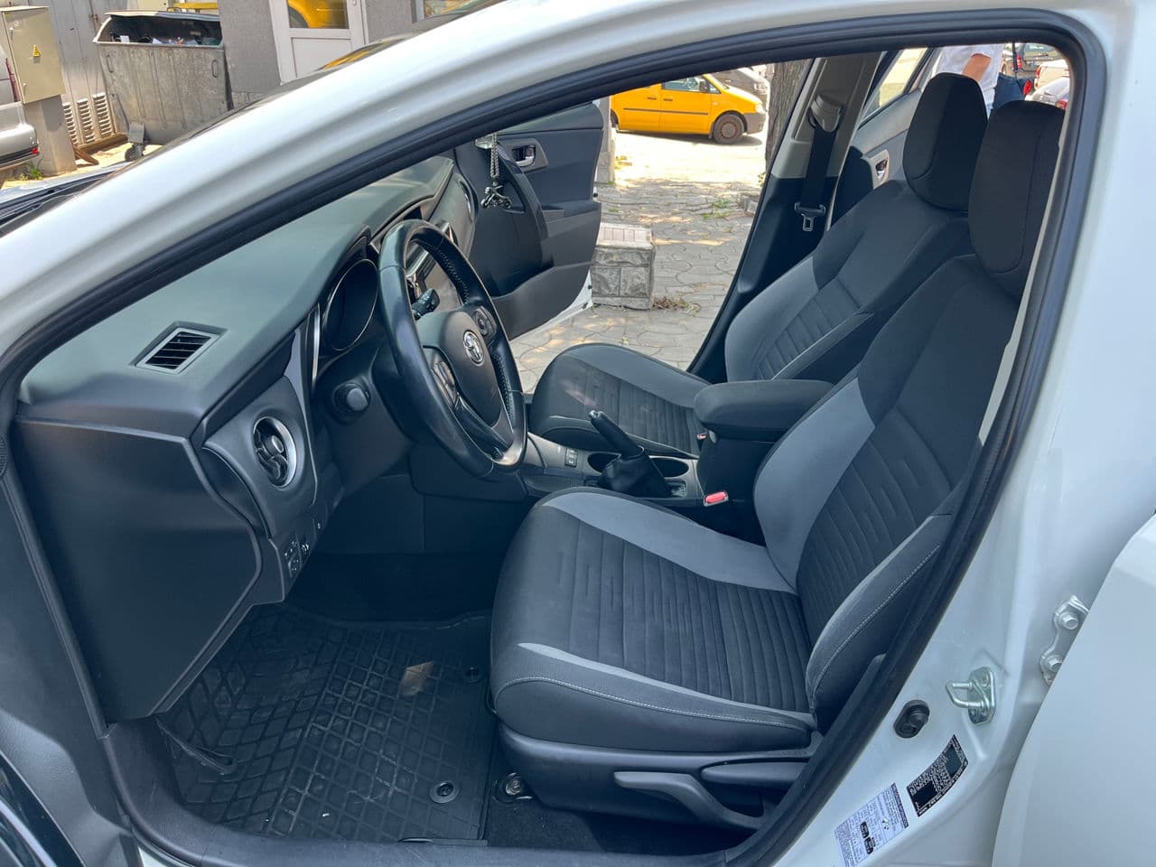 2018 Toyota Auris — Miniatură 5