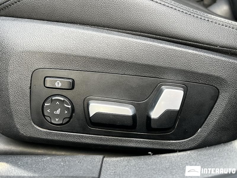 2019 BMW 330 — Miniatură 16