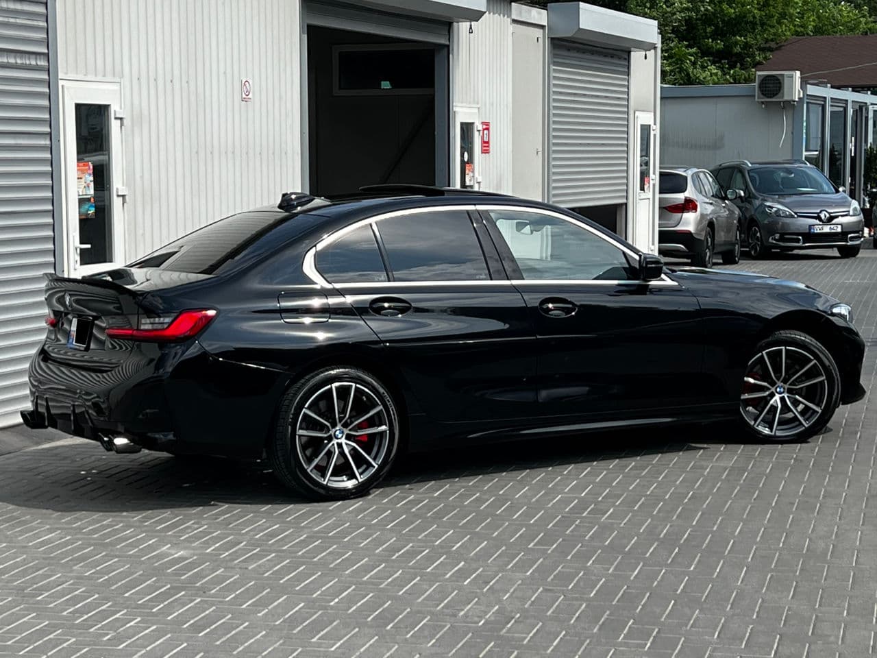 2019 BMW 330 — Miniatură 2