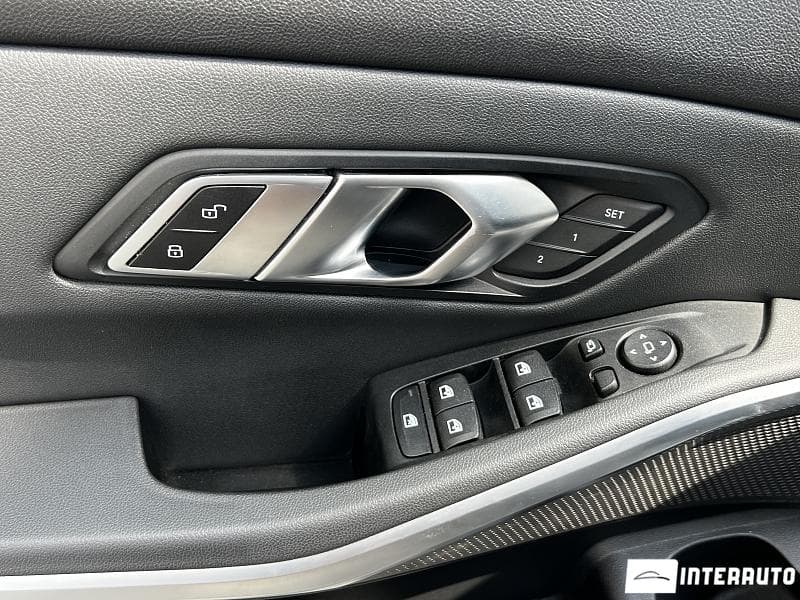 2019 BMW 330 — Miniatură 15