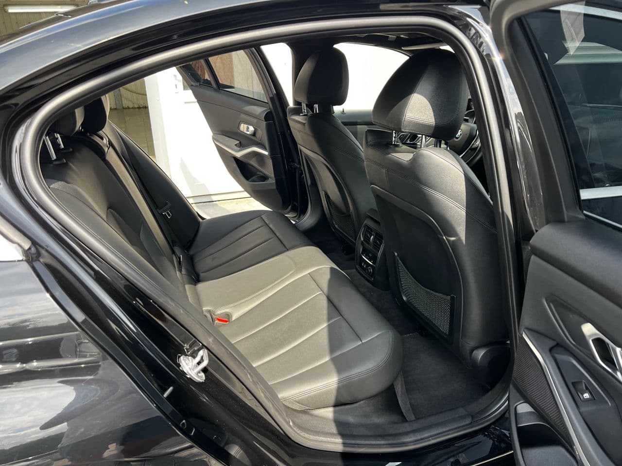 2019 BMW 330 — Miniatură 18