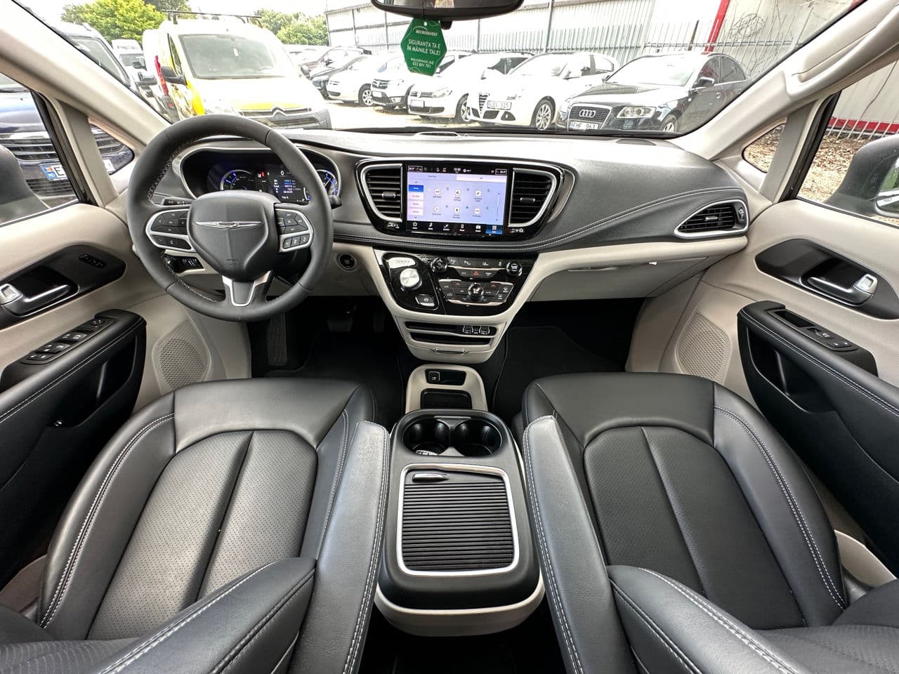 2023 Chrysler Pacifica — Miniatură 9