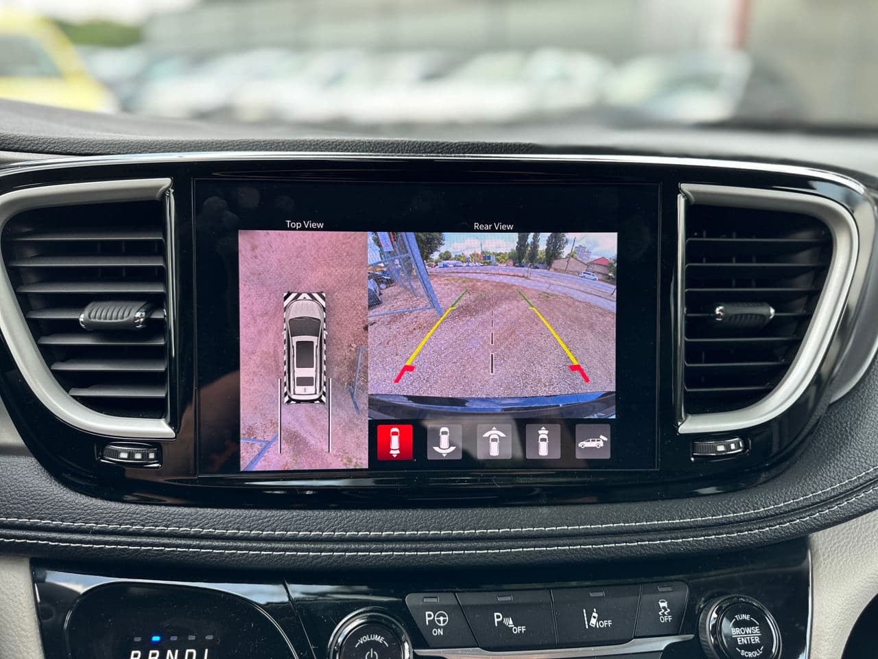 2023 Chrysler Pacifica — Miniatură 14