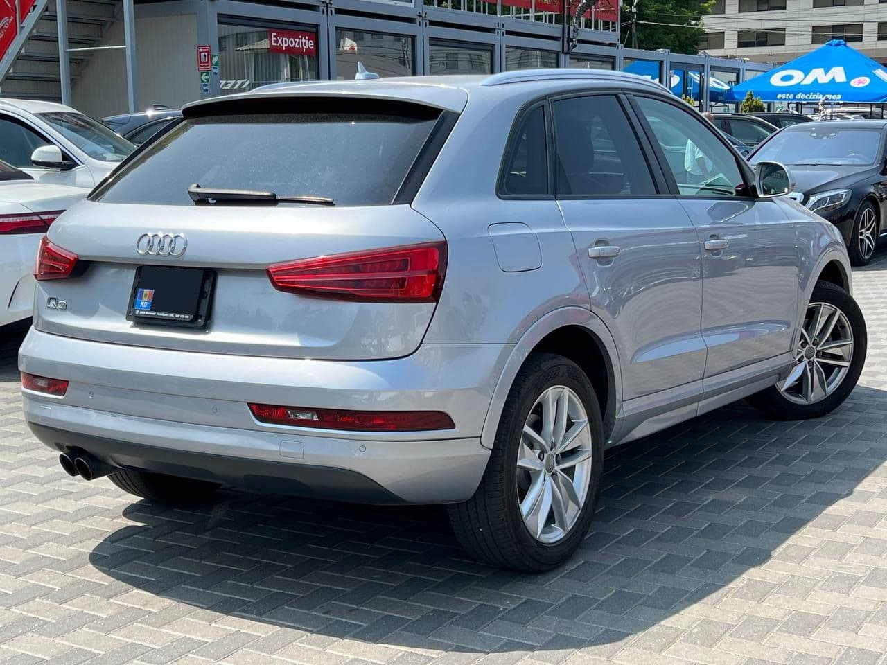 2017 Audi Q3 — Miniatură 2