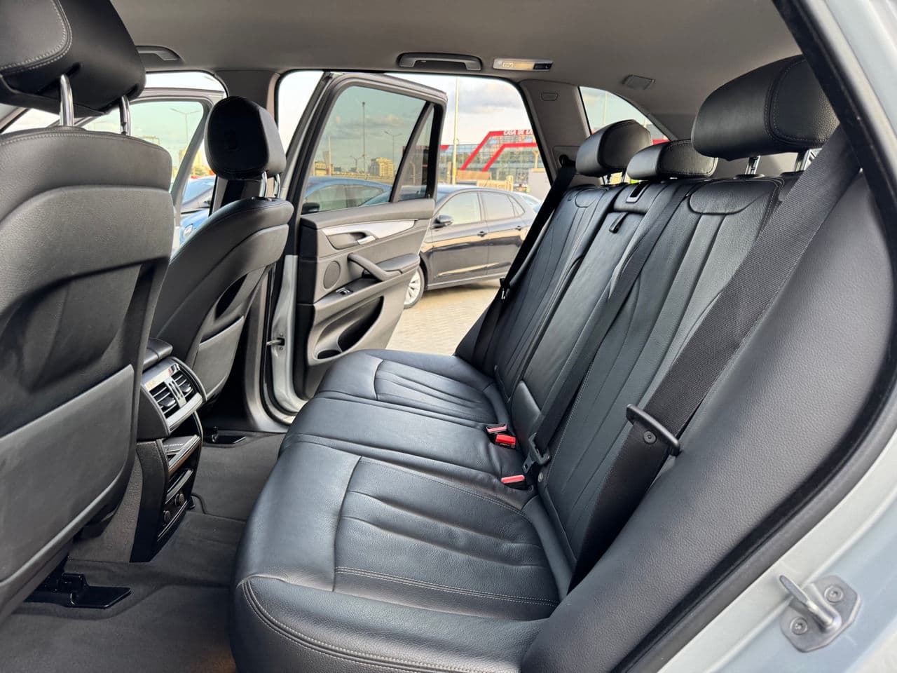 BMW X5 4.0e 2017 — Миниатюра 13