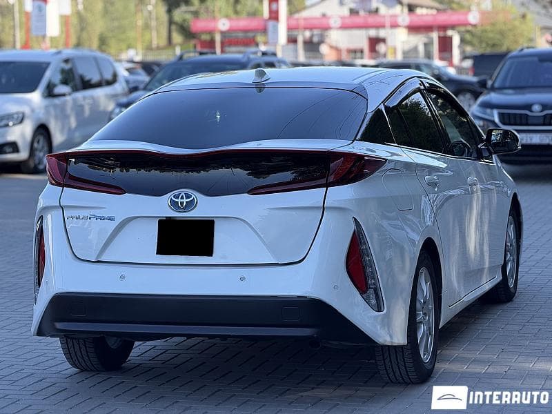 2017 Toyota Prius — Miniatură 4