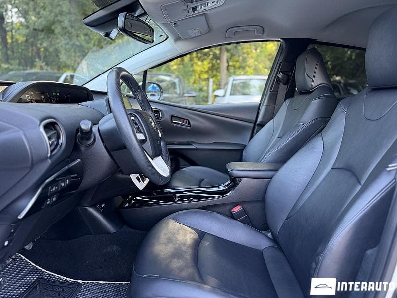 2017 Toyota Prius — Miniatură 8