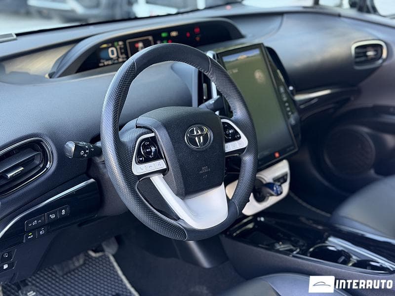 2017 Toyota Prius — Miniatură 10